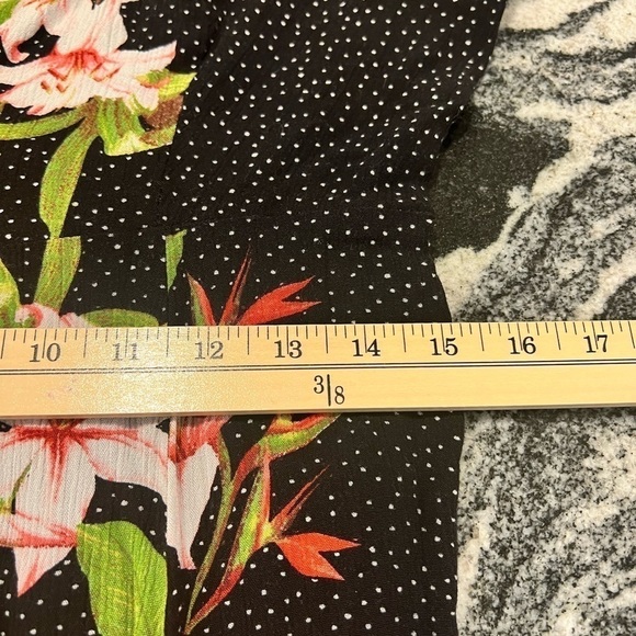 LULU’S tropical print maxi dress in black - Picture 14 of 14